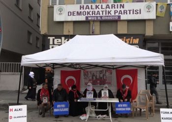 Kadınlar Günü’nde yüreği yanık anneler evlat nöbetine devam etti