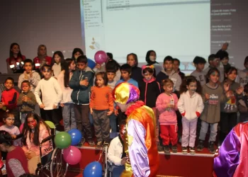 Malazgirt’te depremzede çocuklar etkinliklerle eğlendi