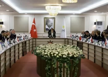 Akşener: Dayatmalara boyun eğmeyeceğiz