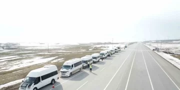 Muş Jandarma ekipleri okul servislerini denetledi