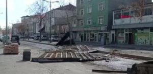 Musta siddetli firtina catilari ucurdu1 Habermeydan