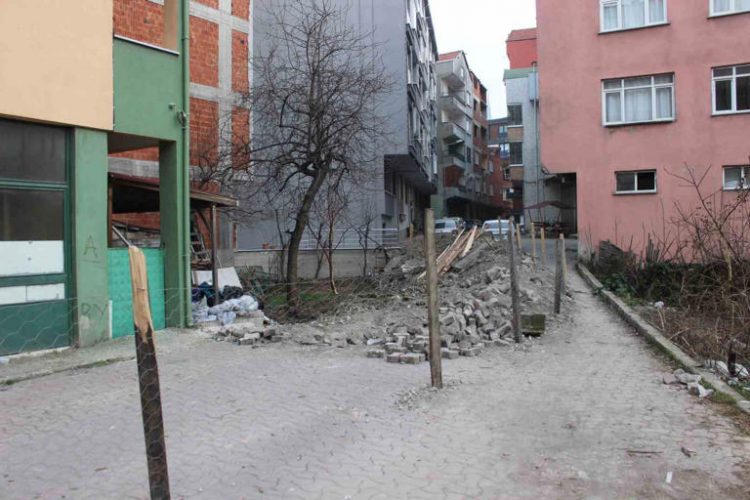 Sinop Turkeli ilcesi yolu kapatti Habermeydan