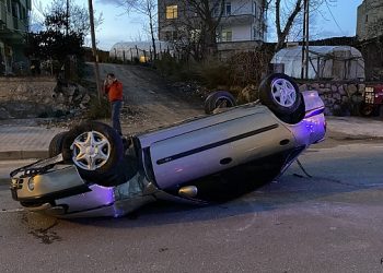 Sinop’ta takla atan otomobil pert oldu