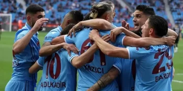 Trabzonspor, Adana Demirspor’u 4-1 yendi