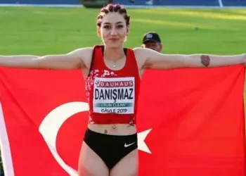 Üç adım atlamada Tuğba Danışmaz, Avrupa şampiyonu oldu