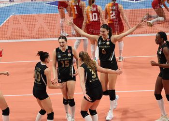 VakıfBank çeyrek finalde Galatasaray’a set vermedi