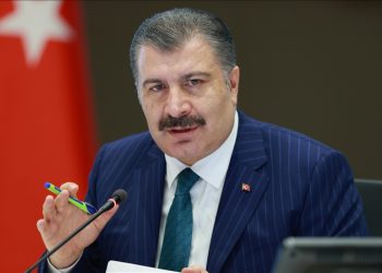 Sağlık Bakanı Koca açıkladı: 42 bin 500 personel alınacak