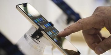 Cep telefonlarına zam yolda!