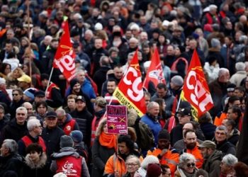 Fransa’da işçiler greve gidiyor