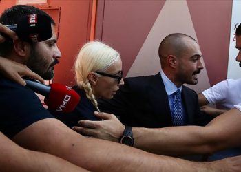 Şarkıcı Gülşen için 3 yıl hapis talebi