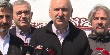 Bakan Karaismailoğlu açıkladı: 1 yıl içerisinde kalıcı konutların transferini gerçekleştireceğiz