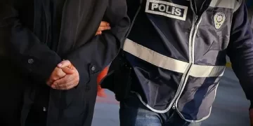 Adıyaman’da yıkılan sitenin müteahhidi İran’a kaçarken yakalandı