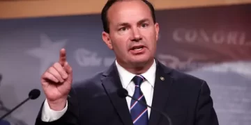 Twitter ABD’li Senatörün hesabını askıya aldı