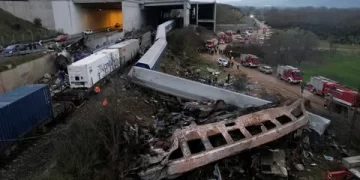 Yunanistan’da tren kazası: 36 kişi hayatını kaybetti