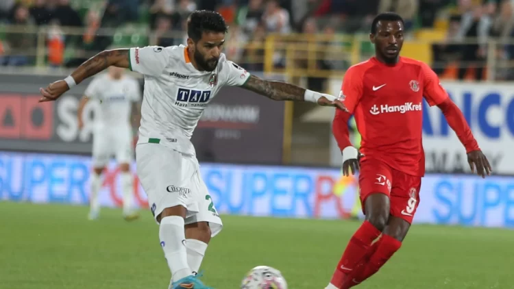 Alanyaspor Umraniyesporu 1 0 yendi Habermeydan 1