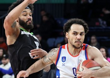 Anadolu Efes – Manisa BBSK: 78-69