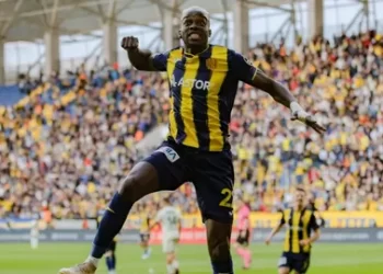 Ankaragücü evinde 3 puanı 3 golle aldı