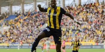 Ankaragücü evinde 3 puanı 3 golle aldı