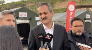 Bakan Ozer Adiyamanda cadir siniflari inceledi2 habermeydan