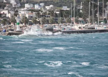 Bodrum-Datça feribot seferleri olumsuz hava koşulları nedeniyle iptal edildi