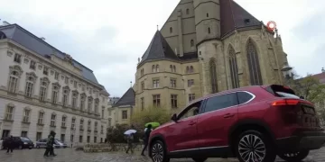 Dışişleri Bakanlığı’na ait Togg, Viyana sokaklarında