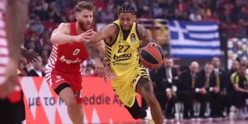 Fenerbahçe, Atina’da Olympiakos’u 82-78 yendi