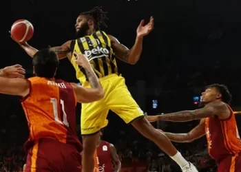 Fenerbahçe Beko, Galatasaray Nef’e fark attı