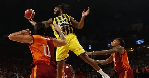 Fenerbahce Beko Galatasaray Nefe fark atti Habermeydan