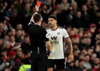 Hakemi iten sırp golcü Mitrovic’e tarihi ceza