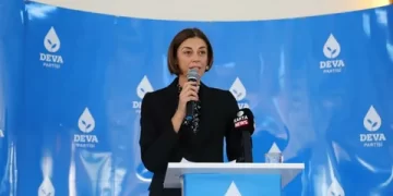 DEVA Partisi Genel Başkan Yardımcısı Helün Fırat istifa etti