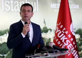 İBB İstanbul’daki depremzedelere iftar yemeği verdi