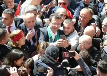 İmamoğlu Sinop’ta: “Biz 86 milyon insanımızı, milletimizi iktidar yapacağız”