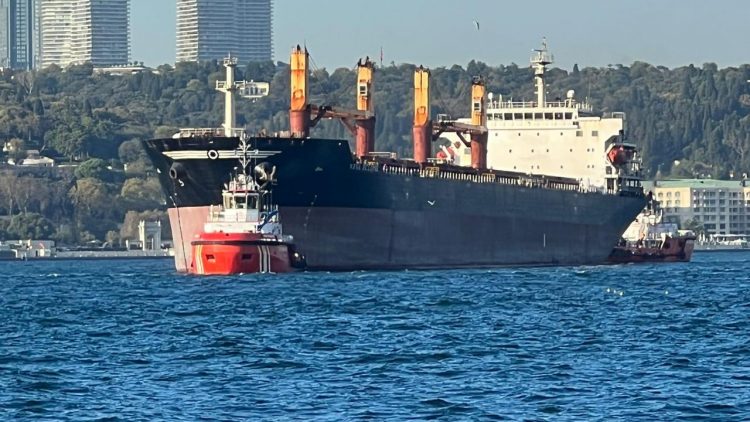 Istanbul Bogazinda bir gemide ariza meydana geldi habermeydan