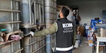 İzmir’de 46 ton kaçak akaryakıt ele geçirildi
