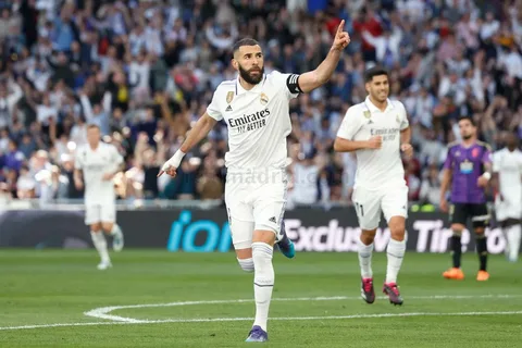 Karim Benzema 7 dakikada hat trick yapti Habermeydan