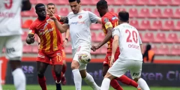 Kayserispor, Ümraniyespor’u 3 golle geçti