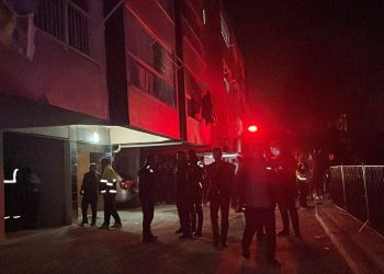 Mersin’de yangın faciası! Üçüz kardeşlerden 2’si feci şekilde can verdi