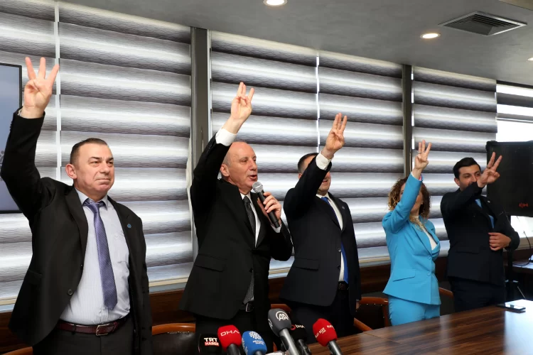 Muharrem Ince partisinin yeni selamlama isaretini tanitti habermeydan