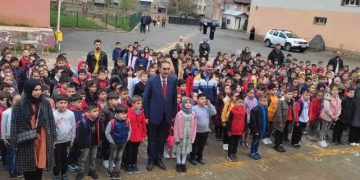 Muş’ta öğrenciler ara tatil sonrası ders başı yaptı