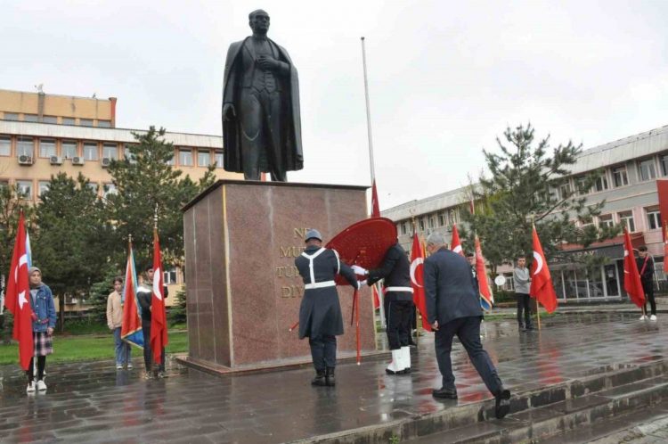 Muş'un işgalden kurtuluşunun 106. yılı kutlandı Musun isgalden kurtulusunun 106 yili kutlandi Habermaydan