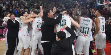 Pınar Karşıyaka, Anadolu Efes’i rahat yendi
