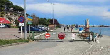 Sinop Gerze sahili araç trafiğine kapatıldı