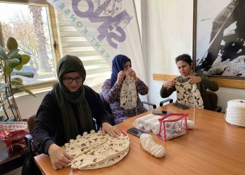 Sinop’ta işitme engelli kadınlar el işi ürünlerle becerilerini geliştiriyor