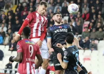 Sivasspor, Trabzonspor’u 4-1 yendi