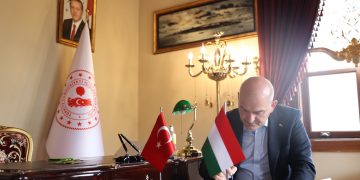 İçişleri Bakanı Süleyman Soylu, Macar mevkidaşı Pinter ile konuştu