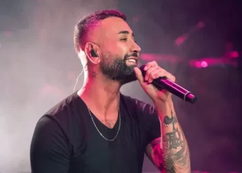 Ünlü şarkıcı Tan Taşçı, harbiye açık hava konser sezonunu açtı