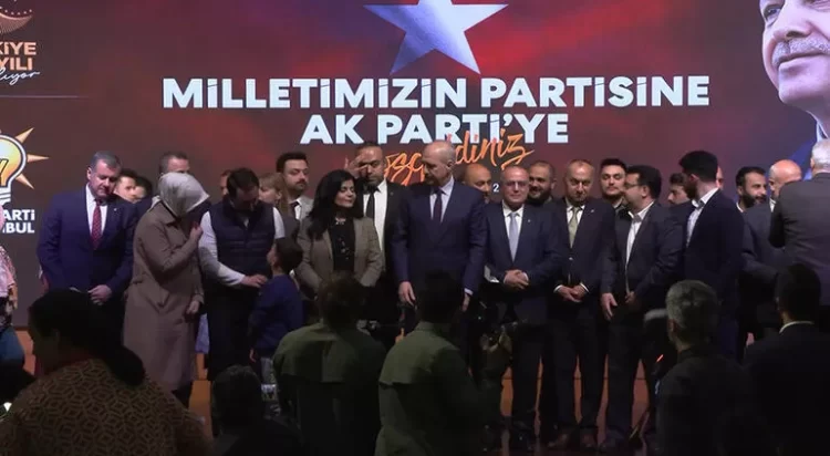 Zafer Partisinden istifa eden 300 kisi AK Partiye katildi habermeydan