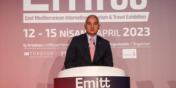 Bakan Ersoy açıkladı: En çok turist ağırlayan 3’üncü ülke olmayı başardık