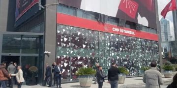 CHP İstanbul İl Başkanlığı binasına silahlı saldırıda 4 kişi adliyeye gönderildi