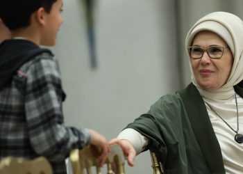 Emine Erdoğan devlet koruması altındaki çocuklarla iftarda